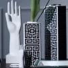 Figurina Decorativa Mano in Porcellana Smaltata - Edizione Limitata di Gio Ponti