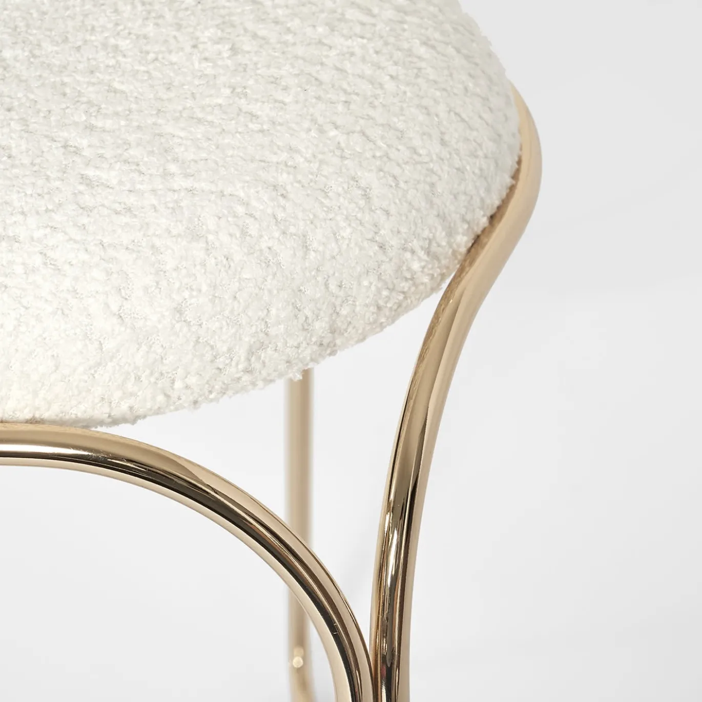 FLOW SCULTOREO SEDIA MINIMAL IN ORO E BIANCO