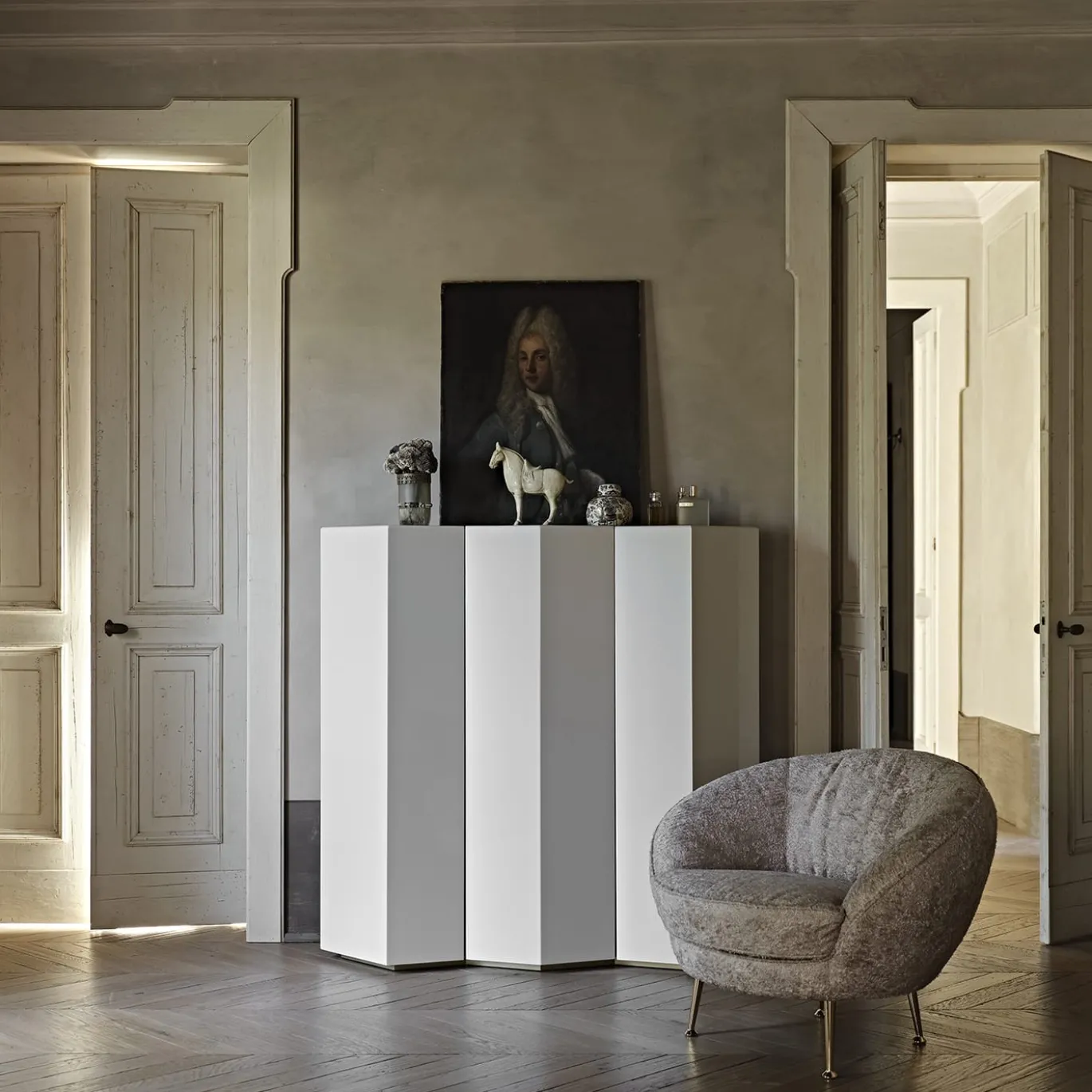 Gemma Armadio in legno bianco-grigio a zig-zag