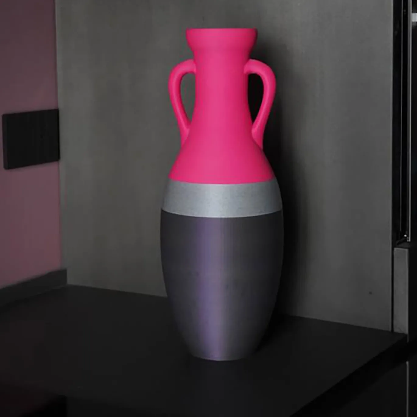 Giulio Cesare XL Anfora nera argento e fucsia