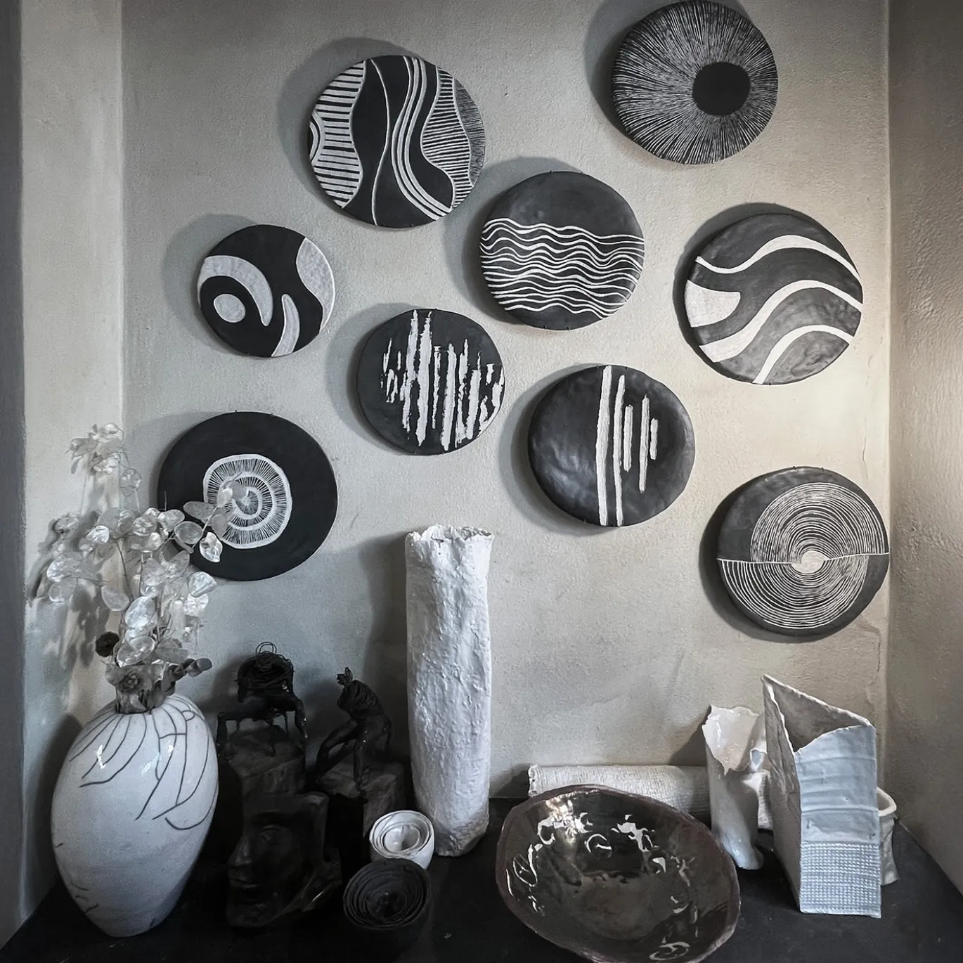 Gob 1 Piatto in Ceramica Bianco e Nero