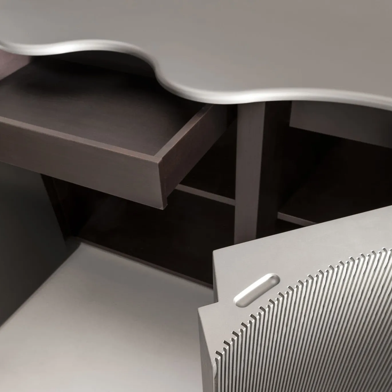 Infinity Credenza ondulata a 2 porte in Lacca 61 Stagno