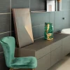 Io Sono Qui, Aspettatemi Scultura in ceramica verde e oro