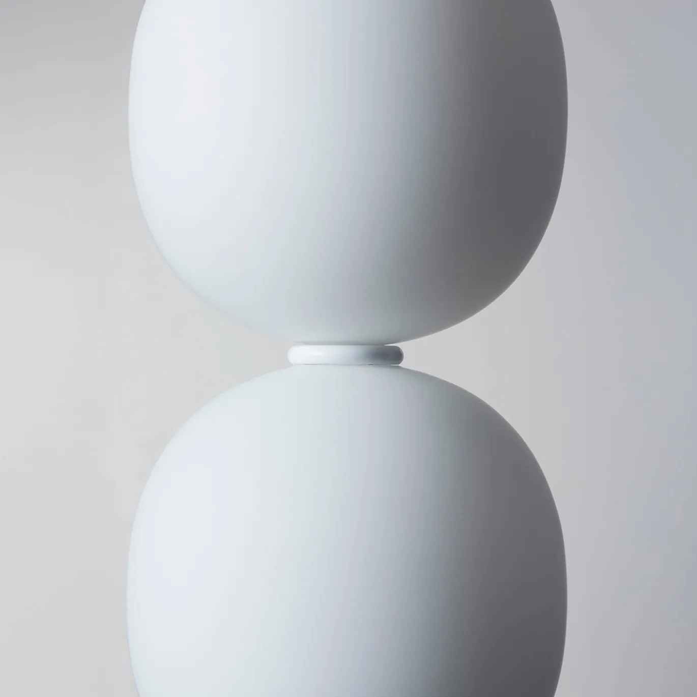 Lampada a sospensione bianca Grappa G4 di Claesson Koivisto Rune