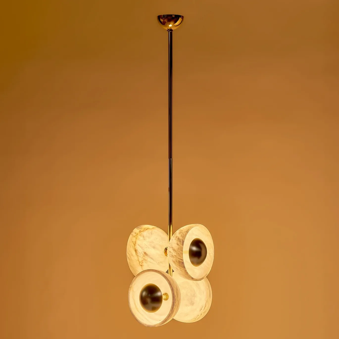Lampada a sospensione Butterfly in ottone lucido e alabastro