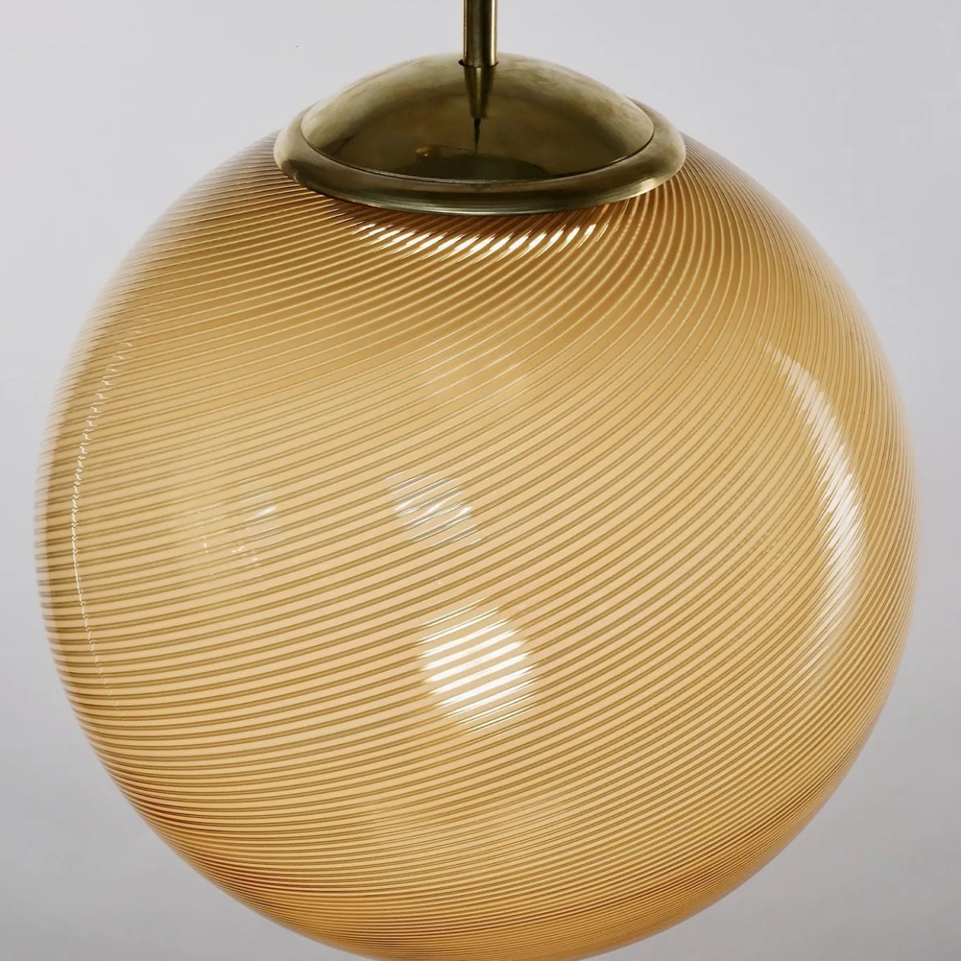 Lampada a Sospensione Gaia in Vetro di Murano Sfera Ambra