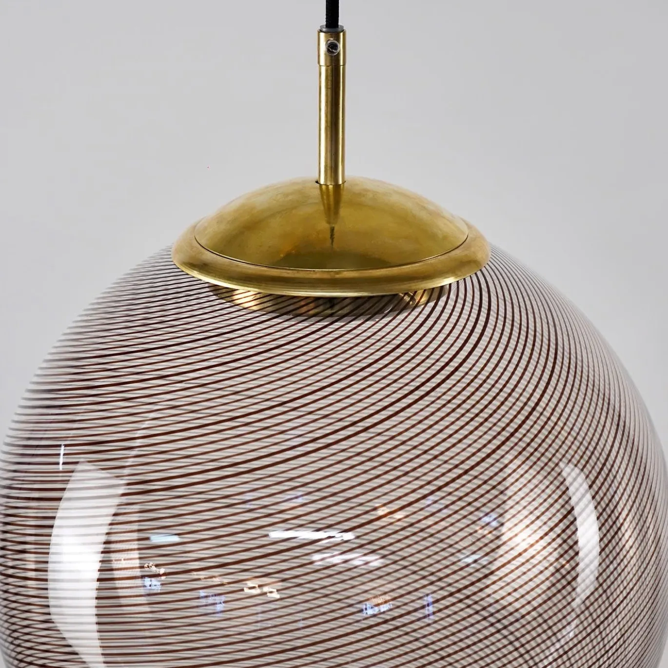 Lampada a Sospensione Gaia in Vetro di Murano Sfera Bianca e Nera #2
