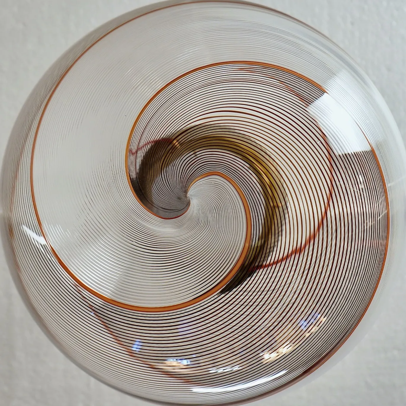 Lampada a Sospensione Gaia in Vetro di Murano Sfera Bianca e Nera #1