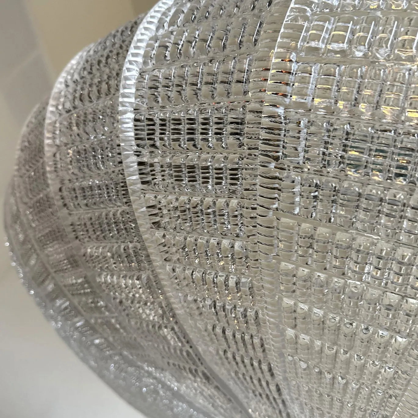 Lampada a sospensione in vetro trasparente a righe