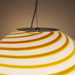 Lampada a sospensione in vetro di Murano con Canne giallo caramello e bianco a spirale