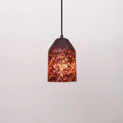 Lampada a sospensione LAAB con foglie rosse e dettagli neri