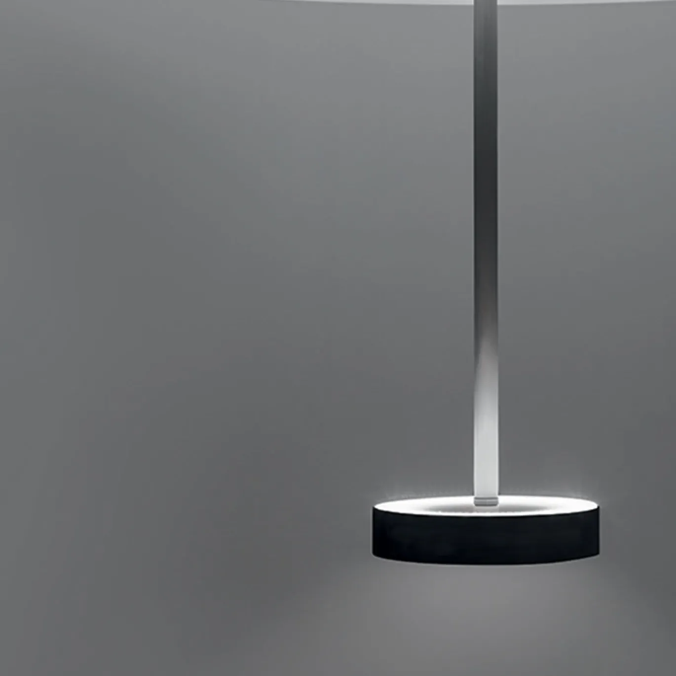 Lampada a sospensione Servoluce di Park Associati