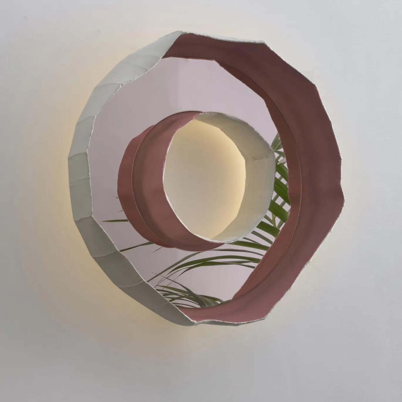 Lampada a specchio Ring Aura Pink di G. Botticelli & P. Paronetto