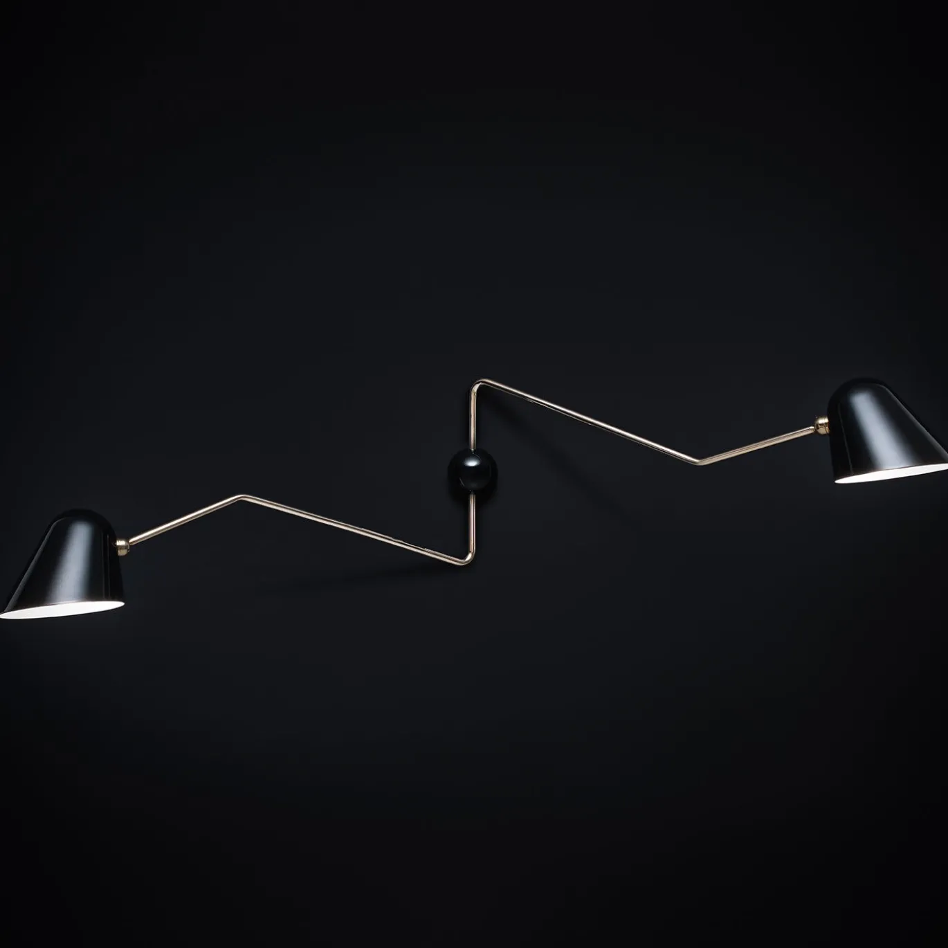 Lampada a stelo a due braccia Beghina di Guarneri