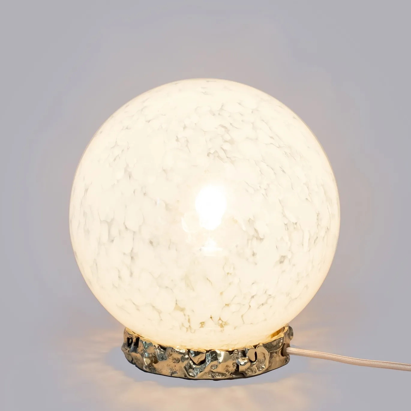 Lampada Crown in vetro di Murano bianco opalino