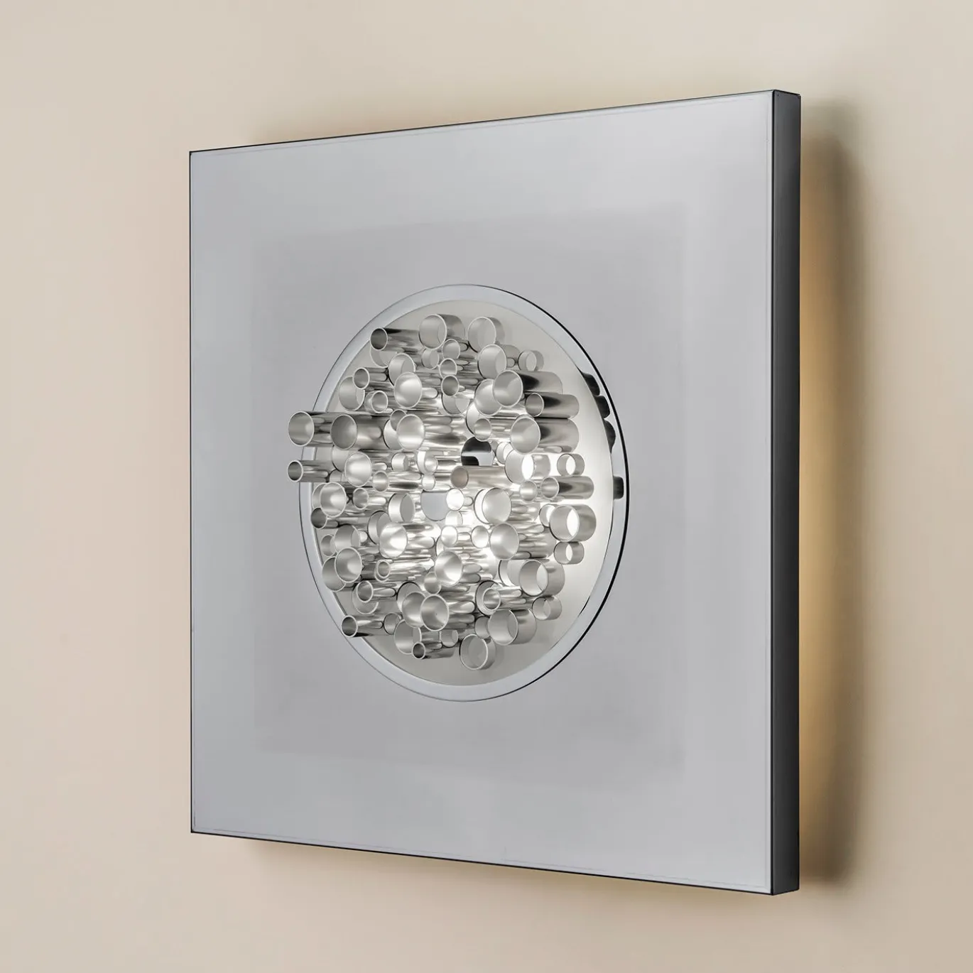 Lampada da parete con scultura Biagio