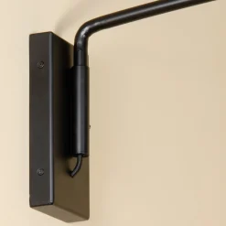 Lampada da parete Curva d'Oriente in acciaio nero