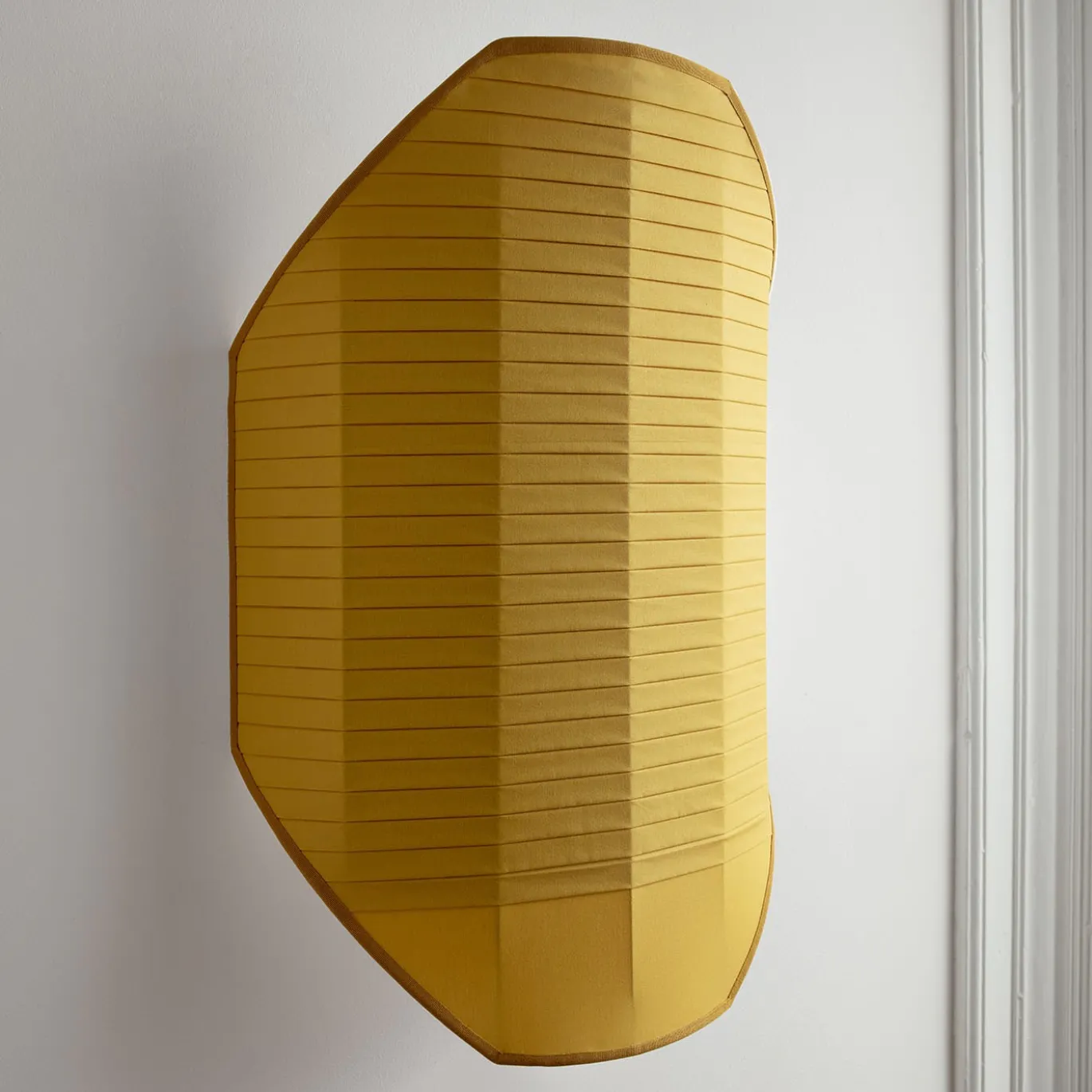 Lampada da parete Flag 70 con Plissettatura Completa Gialla