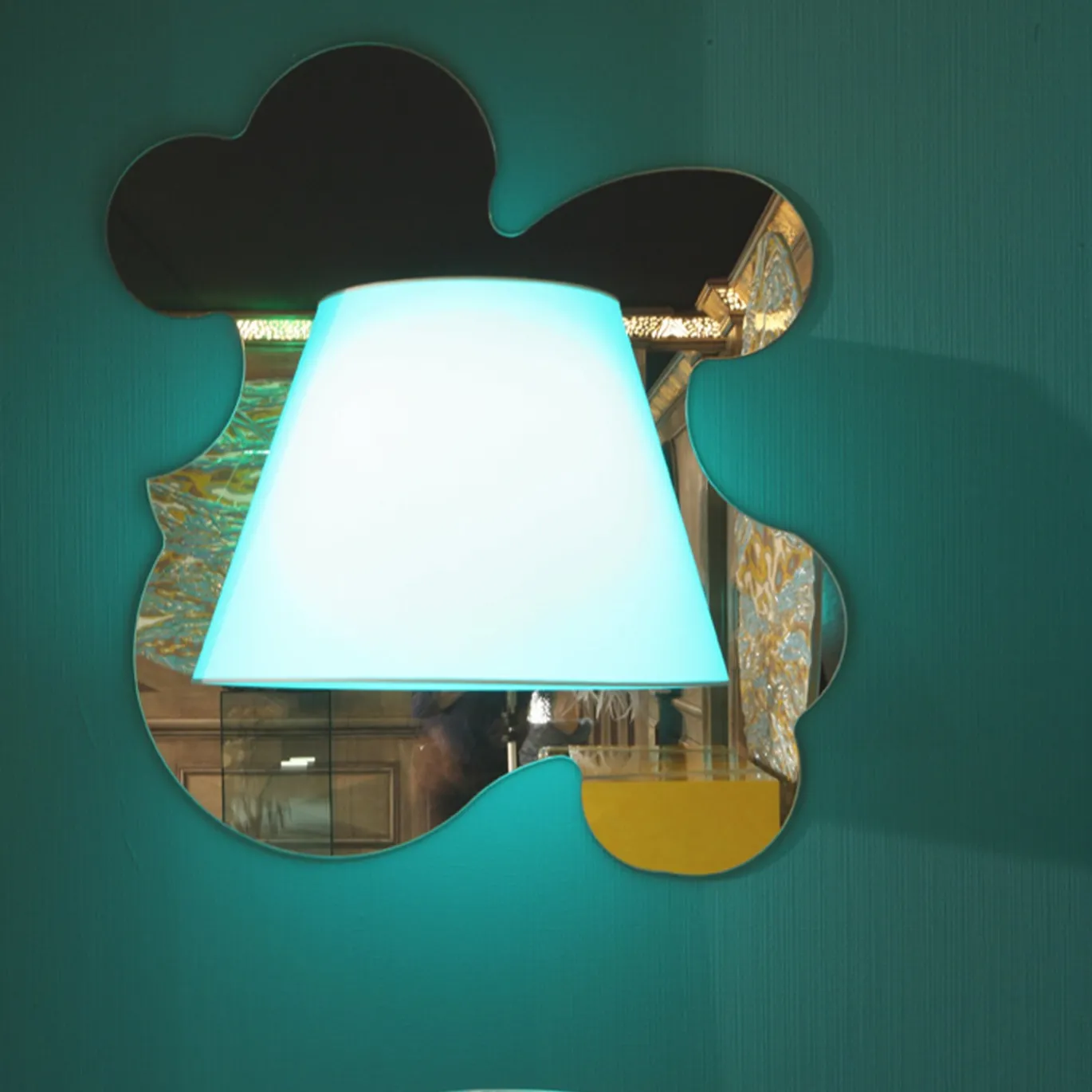 Lampada da parete Illusoria Nuvola Bianca con cornice a specchio