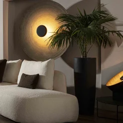 Lampada da parete Parabola 1200 Grande in resina dorata spazzolata