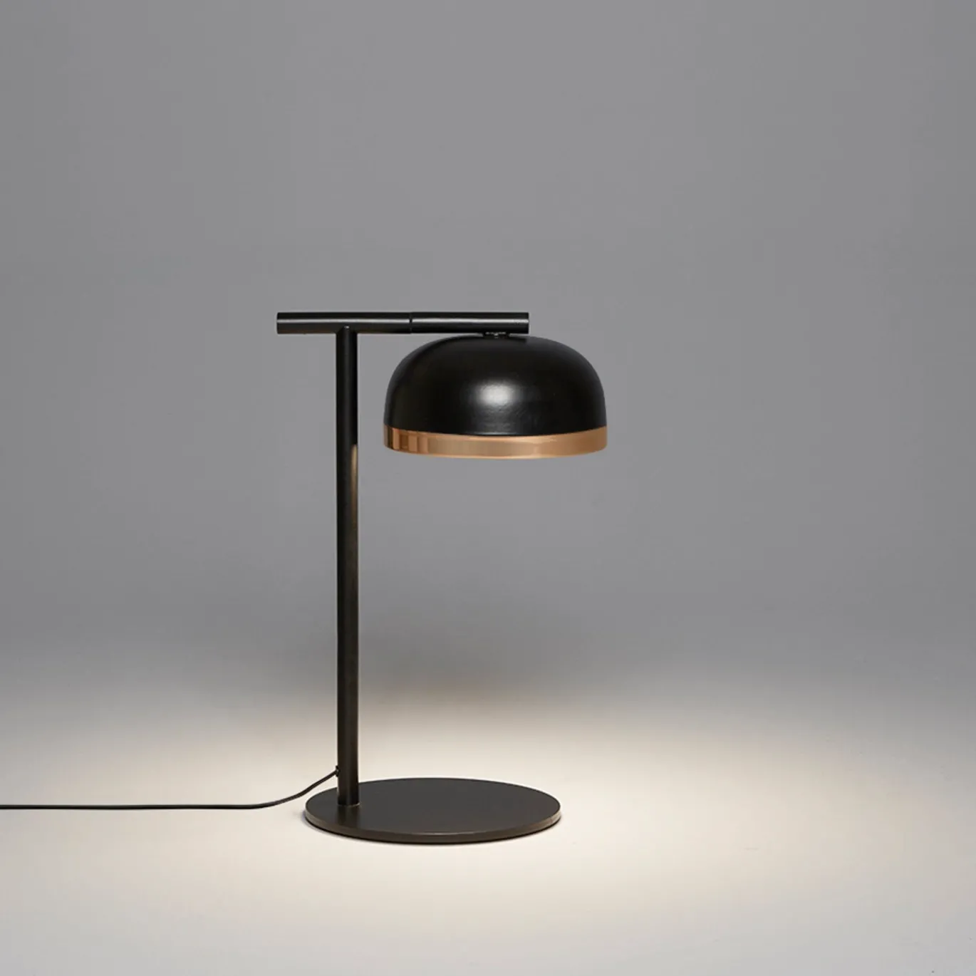 Lampada da scrivania Molly nera e oro