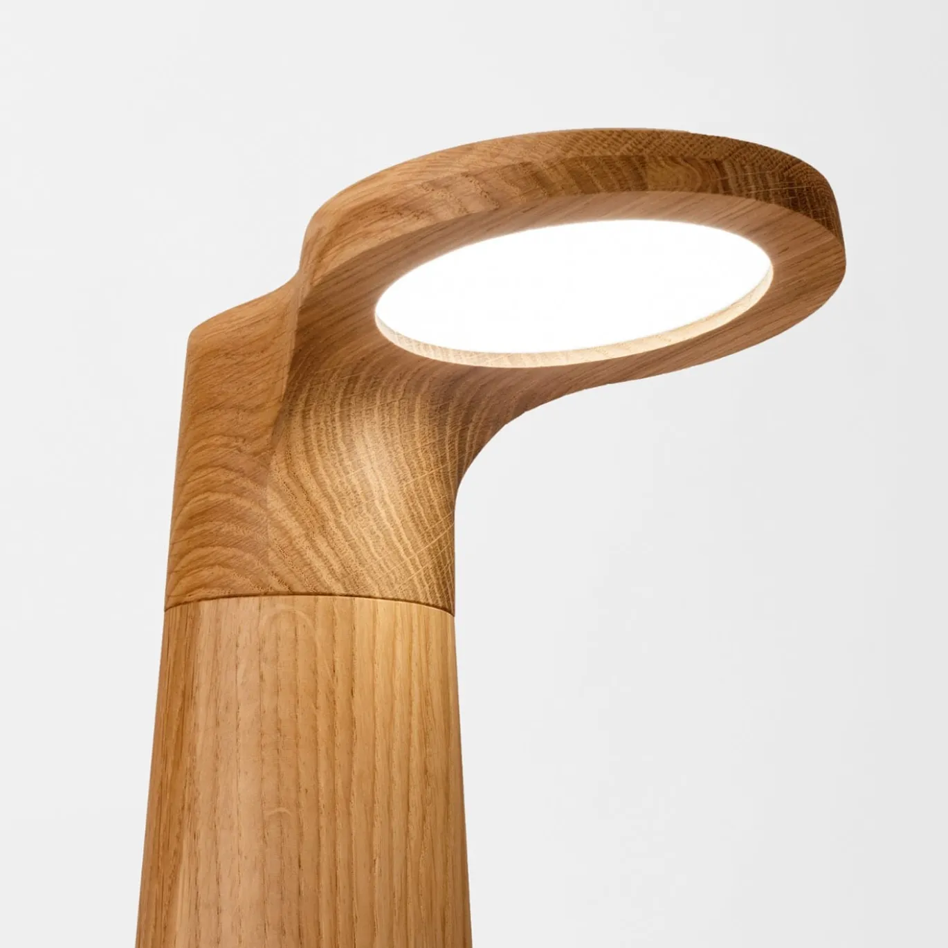 Lampada da studio in rovere