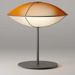 Lampada da tavolo a cupola