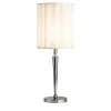 Lampada Da Tavolo Alta In Metallo Con Paralume In Tessuto Bianco E Finitura Argento