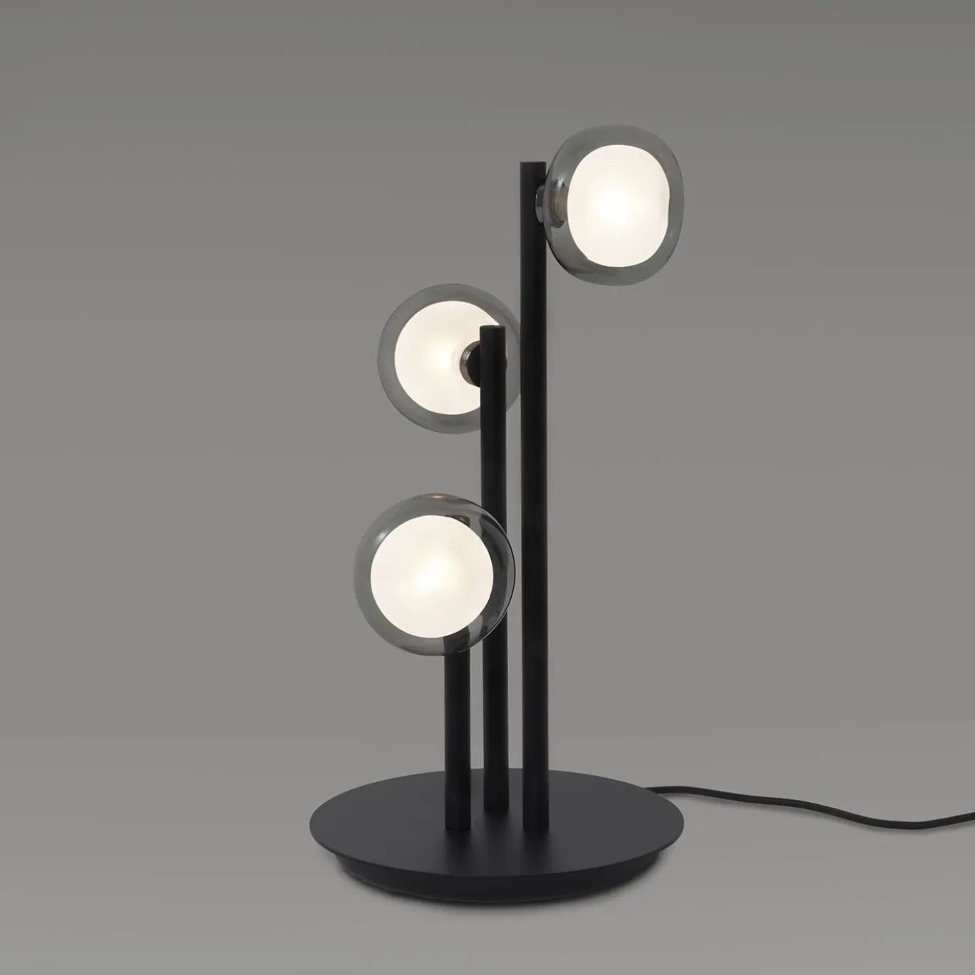 Lampada da tavolo a 3 luci Nabila di Corrado Dotti