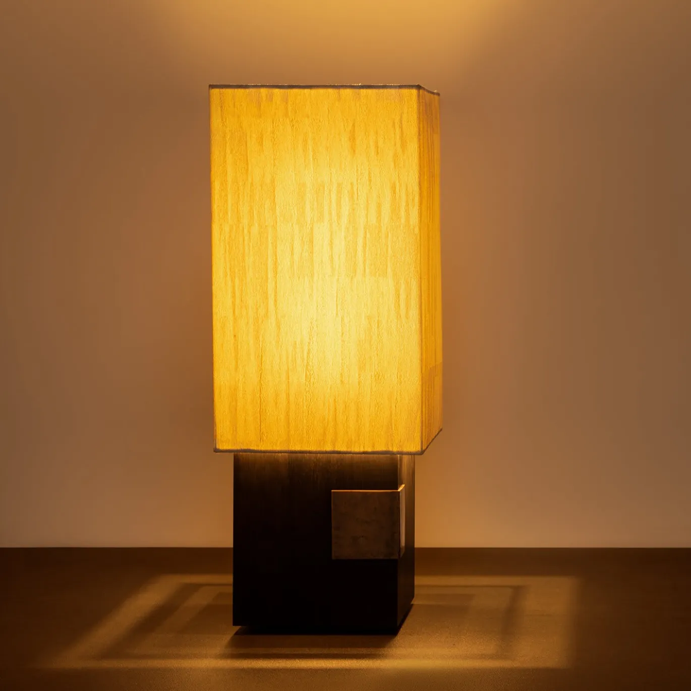 Lampada da tavolo a sensore destro Orphée Noir