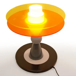 Lampada da tavolo Bay di Ettore Sottsass - Memphis Milano