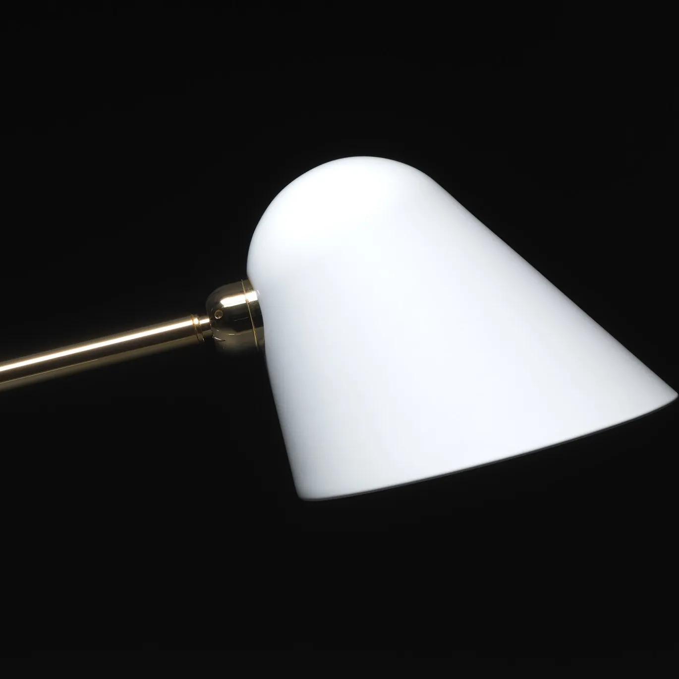 Lampada da tavolo Beghina White di Giulia e Guido Guarnieri