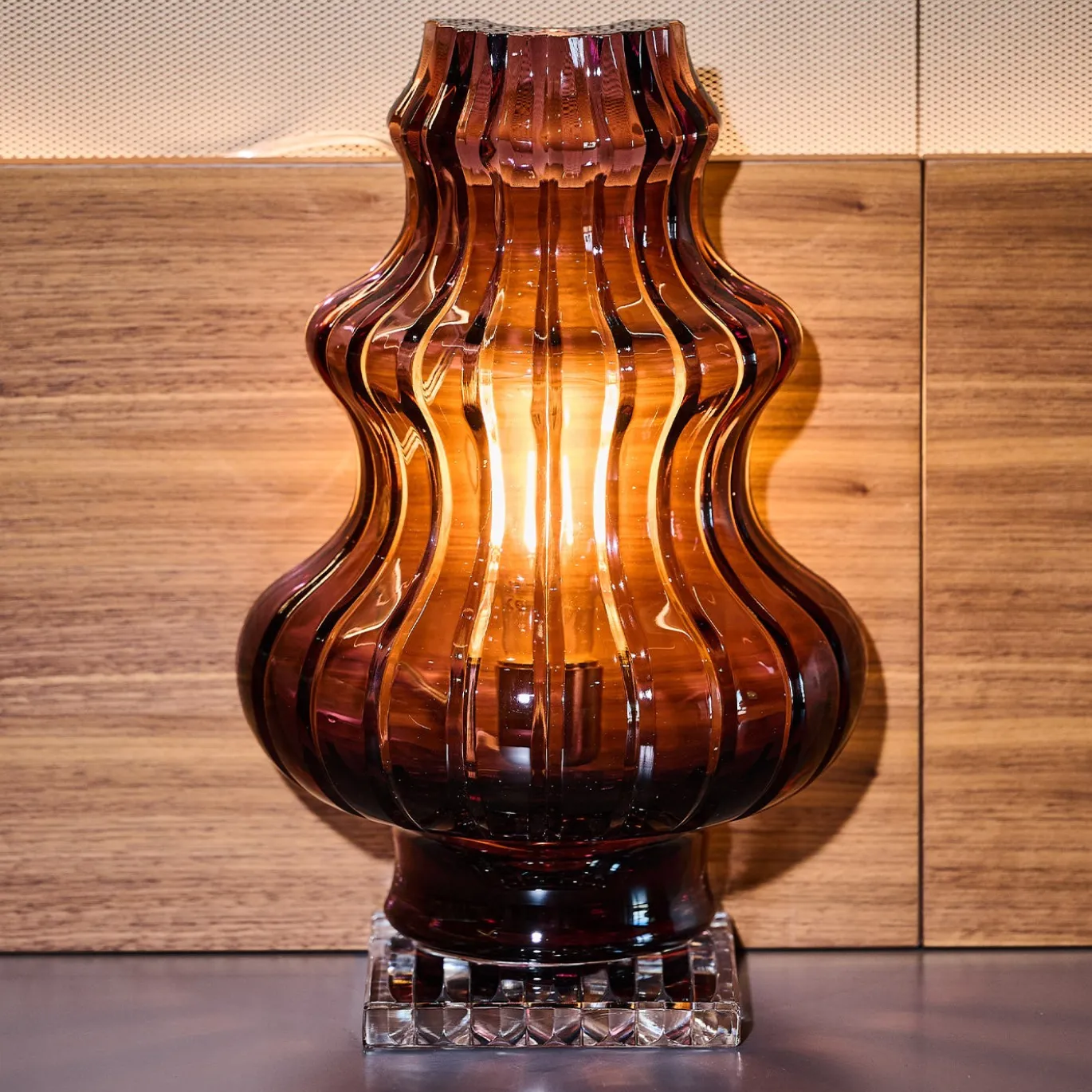 Lampada da tavolo Bobolamp in cristallo ametista