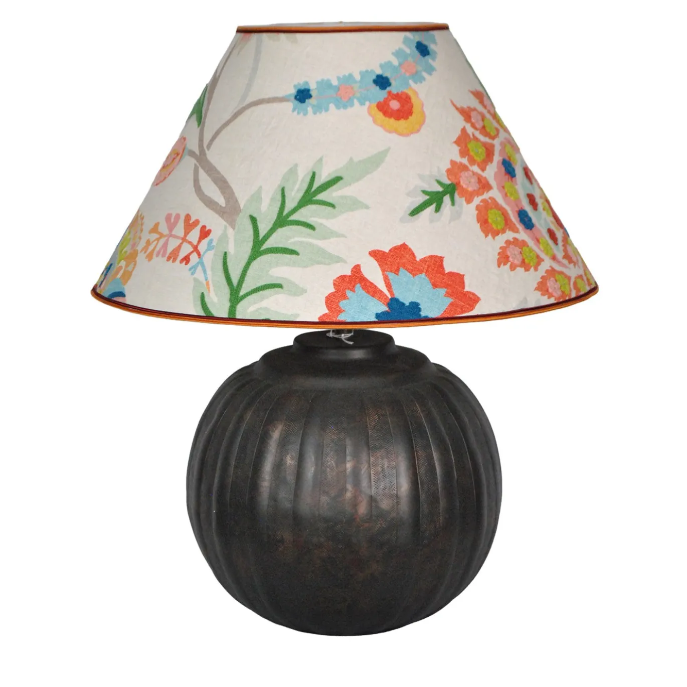Lampada da tavolo Bomb con base bronzata rotonda