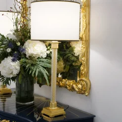 Lampada da tavolo con piedi in bronzo e cristallo