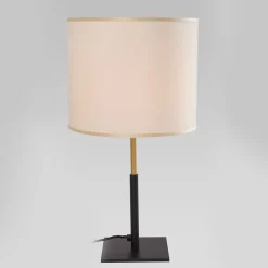Lampada da tavolo Dafne in metallo e ottone satinato