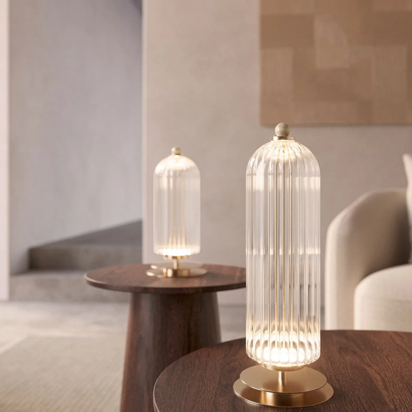Lampada da tavolo Dom in ottone champagne e vetro trasparente