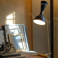 Lampada da tavolo Equilibrista in ottone