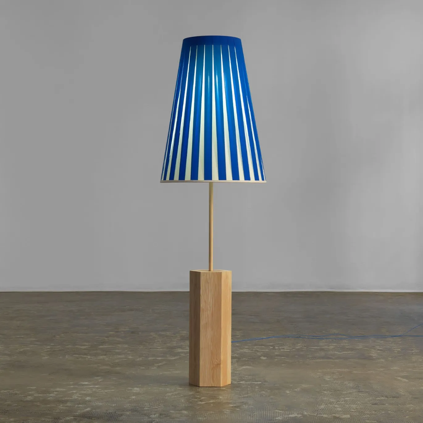 Lampada da tavolo Haute Couture blu pallido e giallo