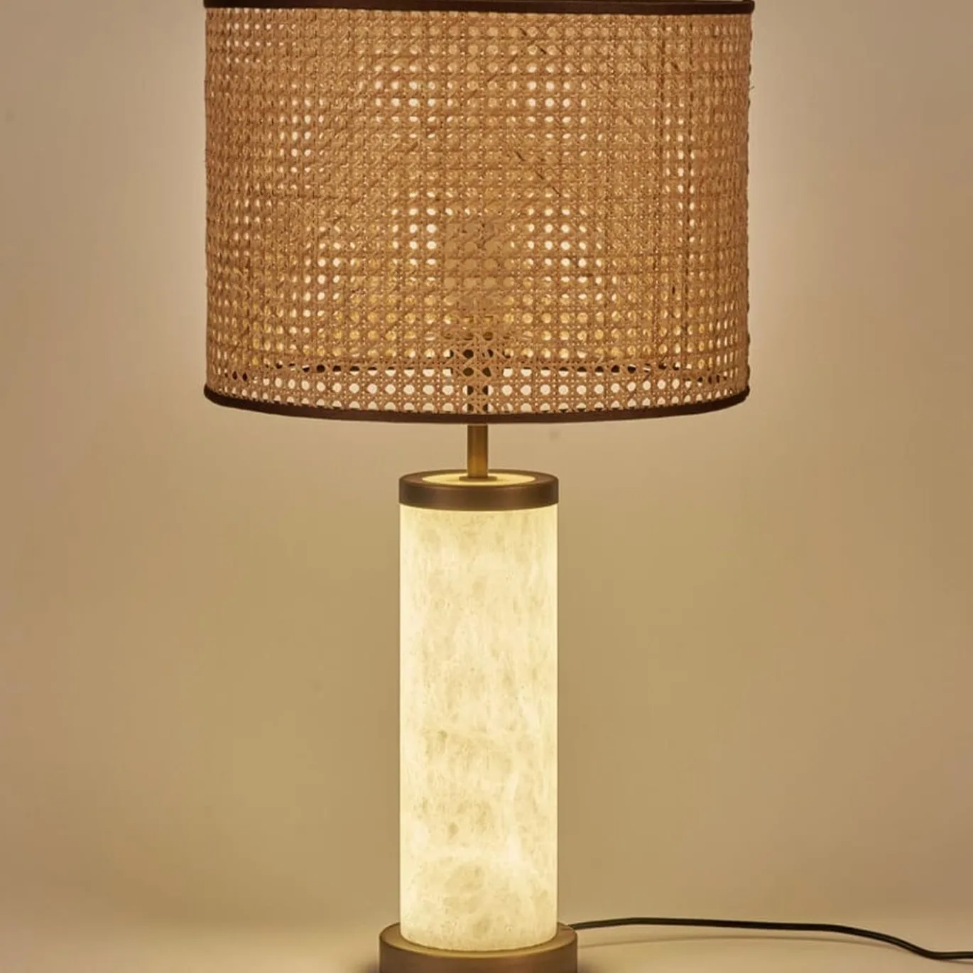 Lampada da tavolo Hortensia in alabastro retroilluminata