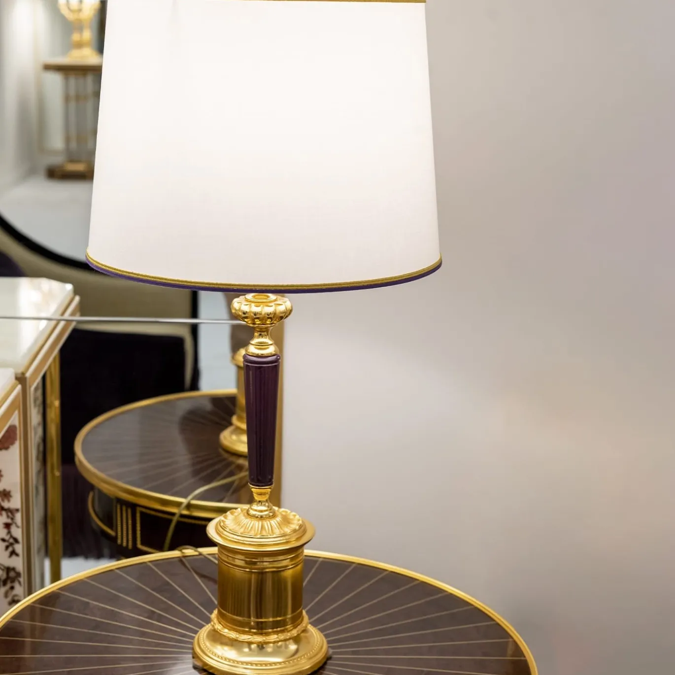 LAMPADA DA TAVOLO IN BRONZO IN STILE IMPERO
