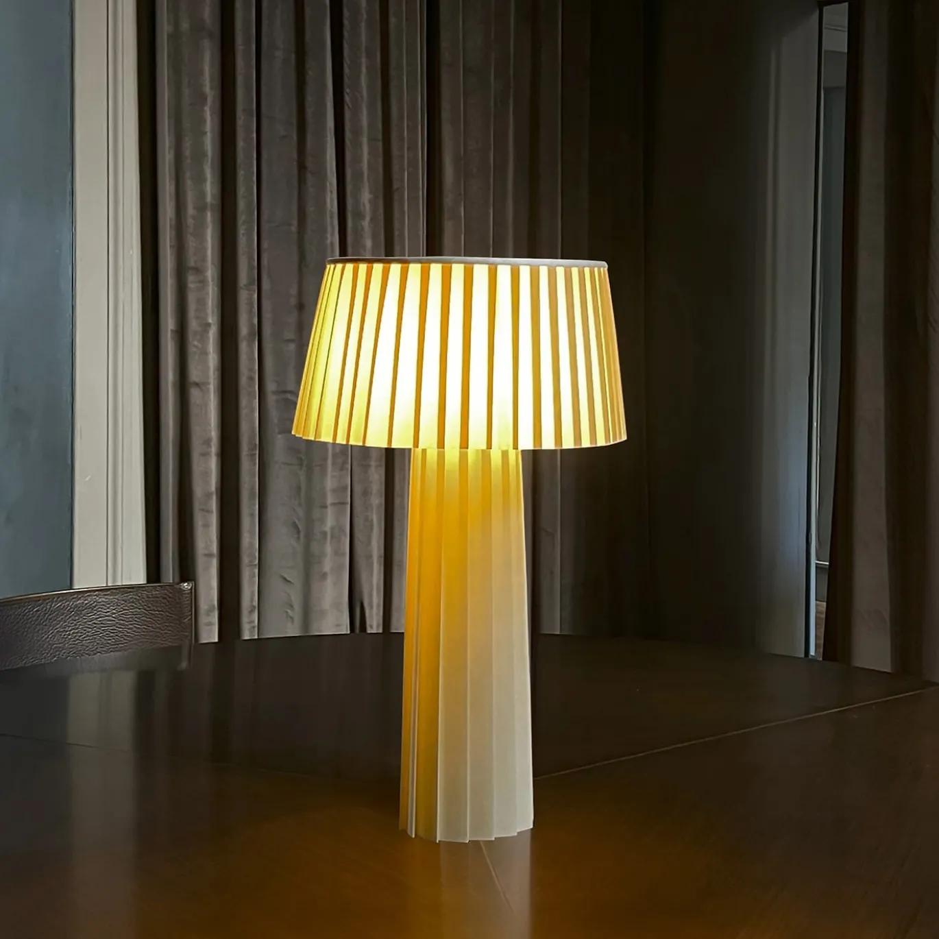 Lampada da tavolo in carta pergamena avorio Marigold