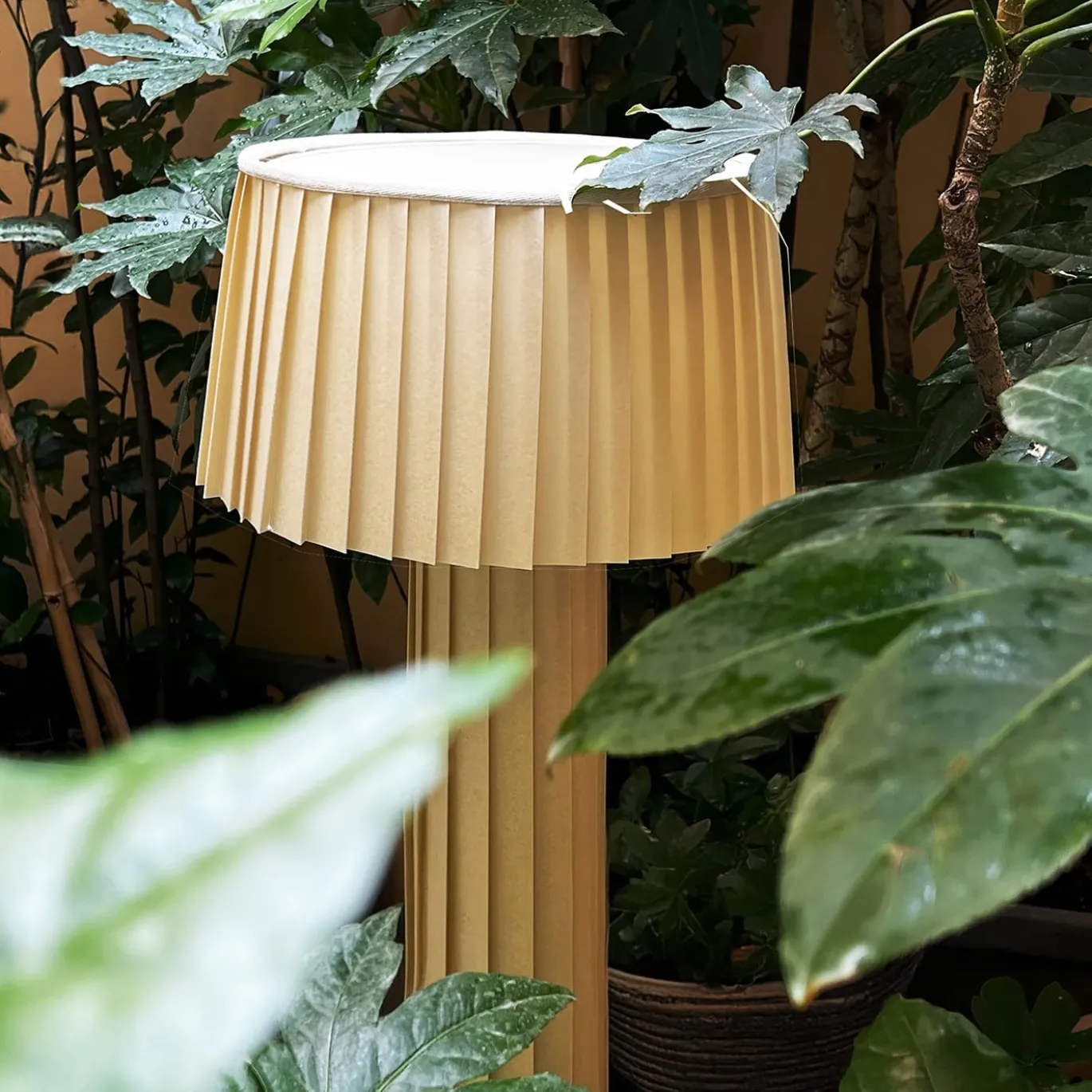 Lampada da tavolo in carta pergamena avorio Marigold