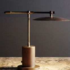Lampada da Tavolo Isola in Ottone