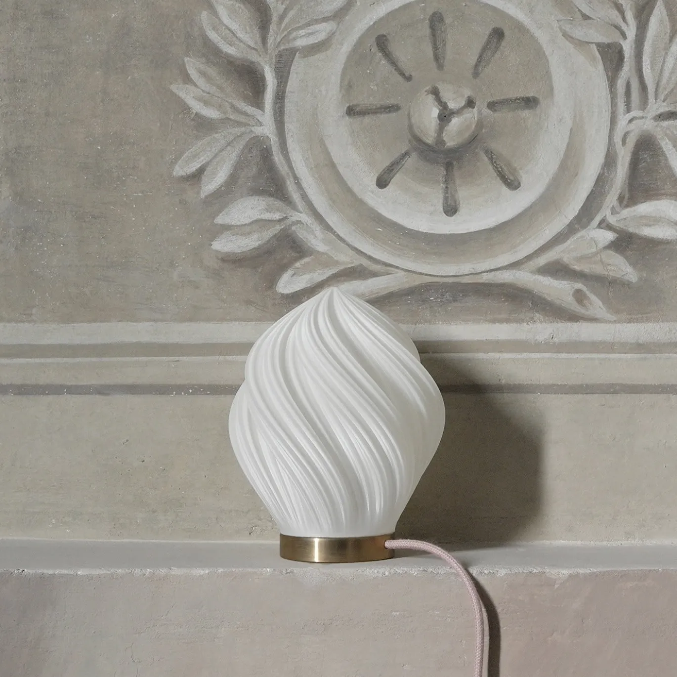 Lampada da tavolo Issey White
