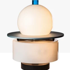 Lampada da tavolo Kiritam di Ettore Sottsass