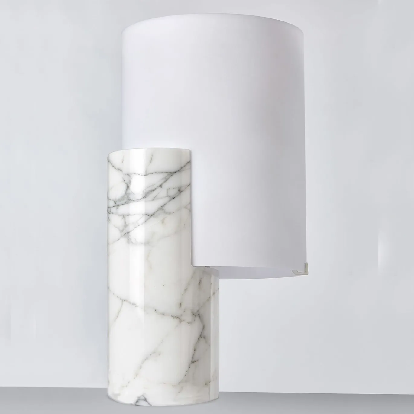 Lampada da tavolo Leina Carrara di Matteo Nunziati