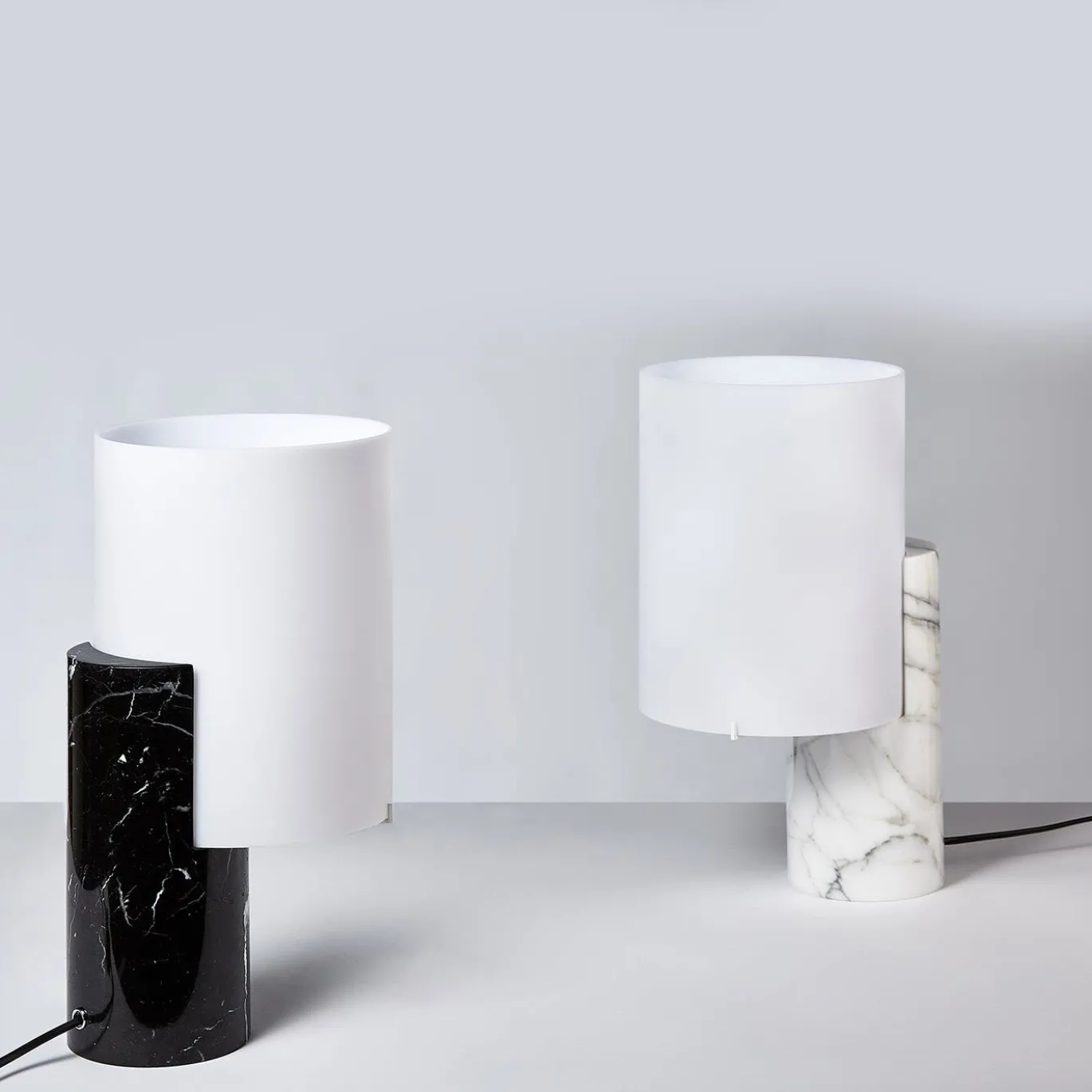 Lampada da tavolo Leina Carrara di Matteo Nunziati