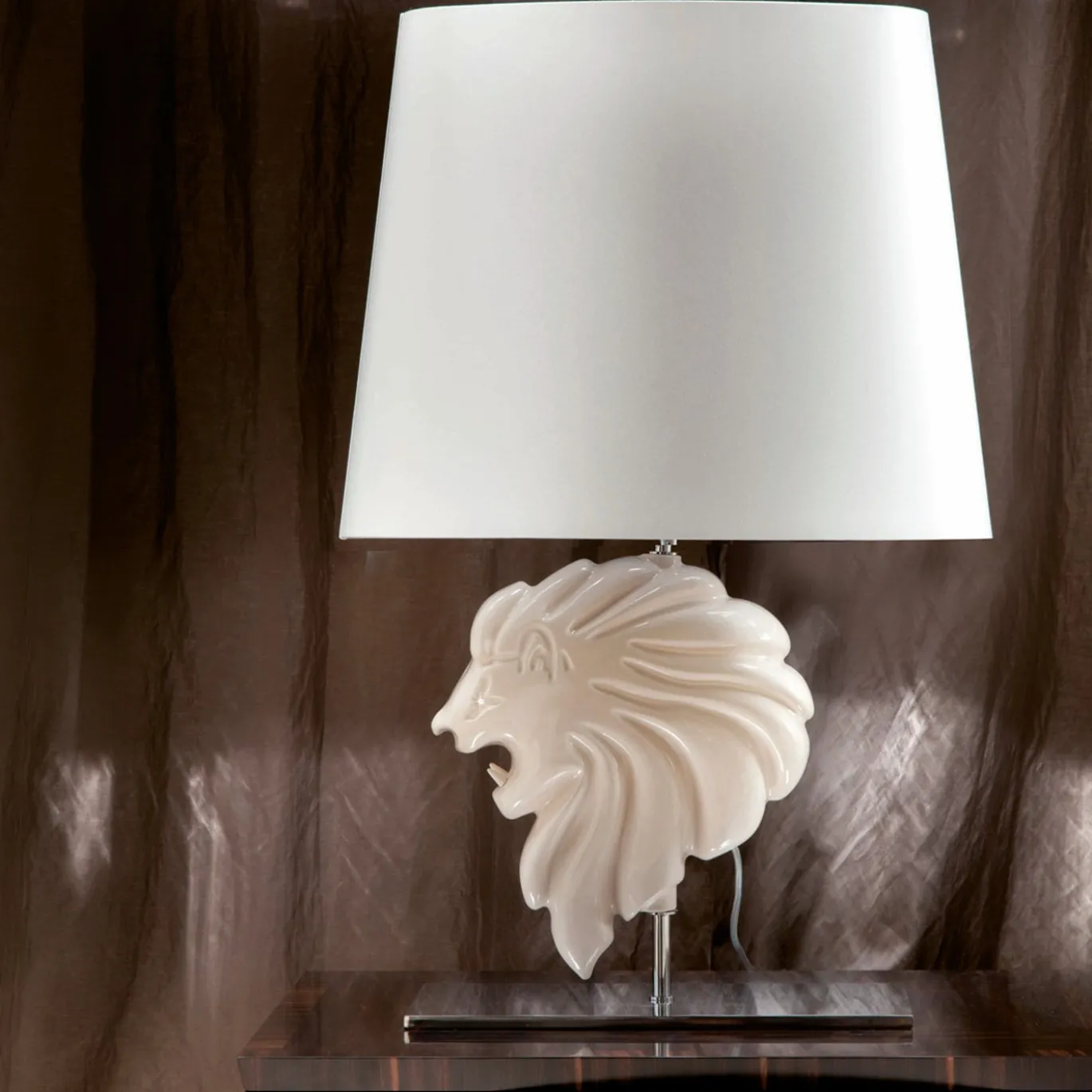 Lampada da tavolo Lion Beige