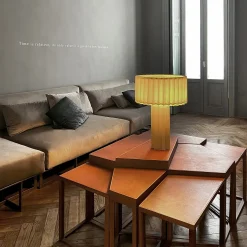 Lampada da tavolo Lotus in carta pergamena avorio